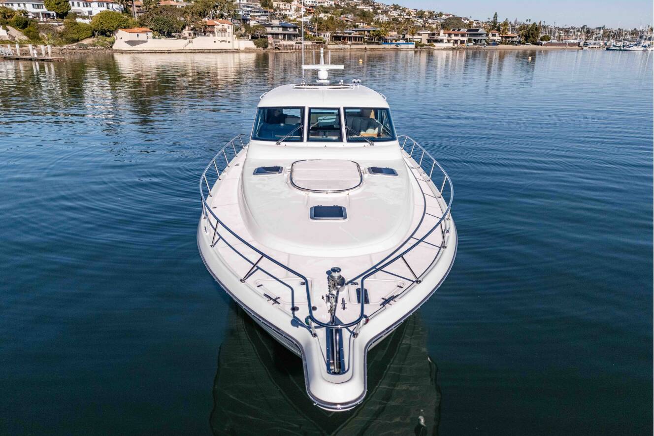 A photo of this 2006 Tiara Yachts 5200 Sovran Salon
