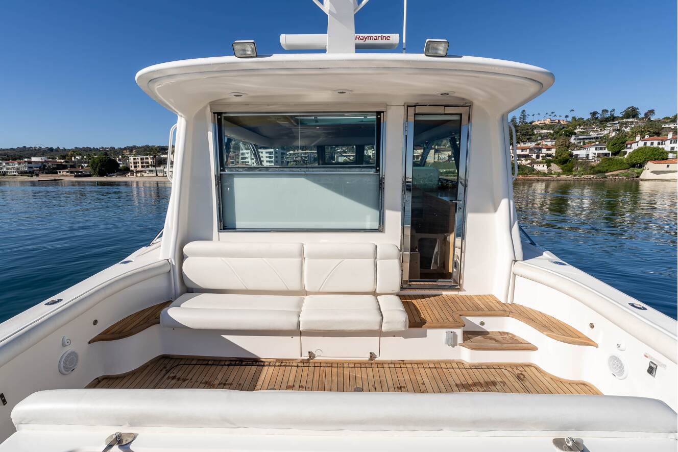 A photo of this 2006 Tiara Yachts 5200 Sovran Salon