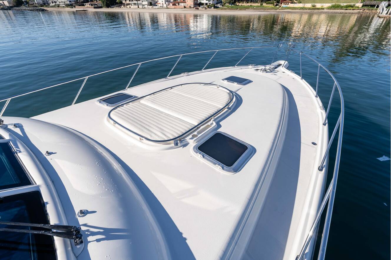 A photo of this 2006 Tiara Yachts 5200 Sovran Salon