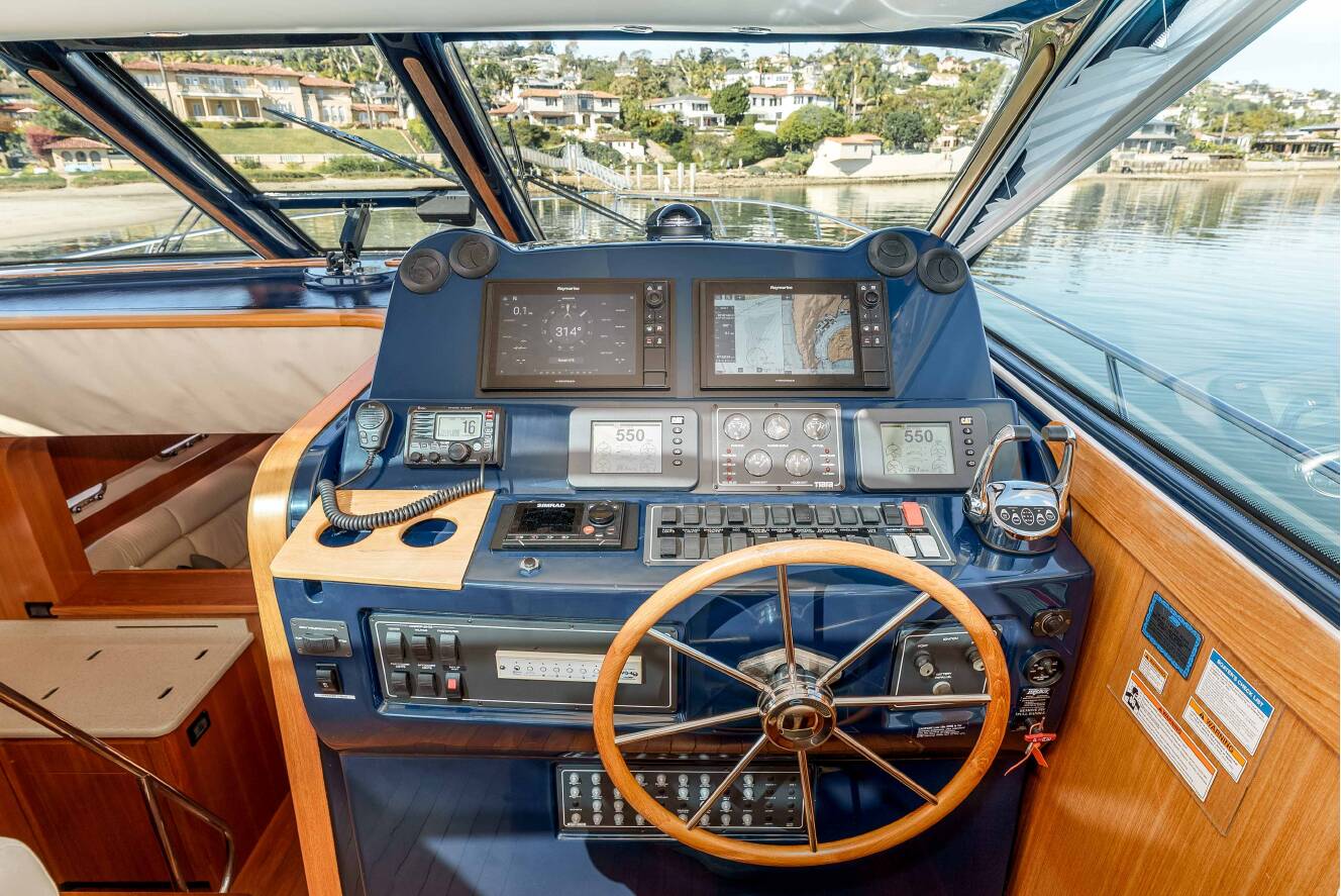 A photo of this 2006 Tiara Yachts 5200 Sovran Salon