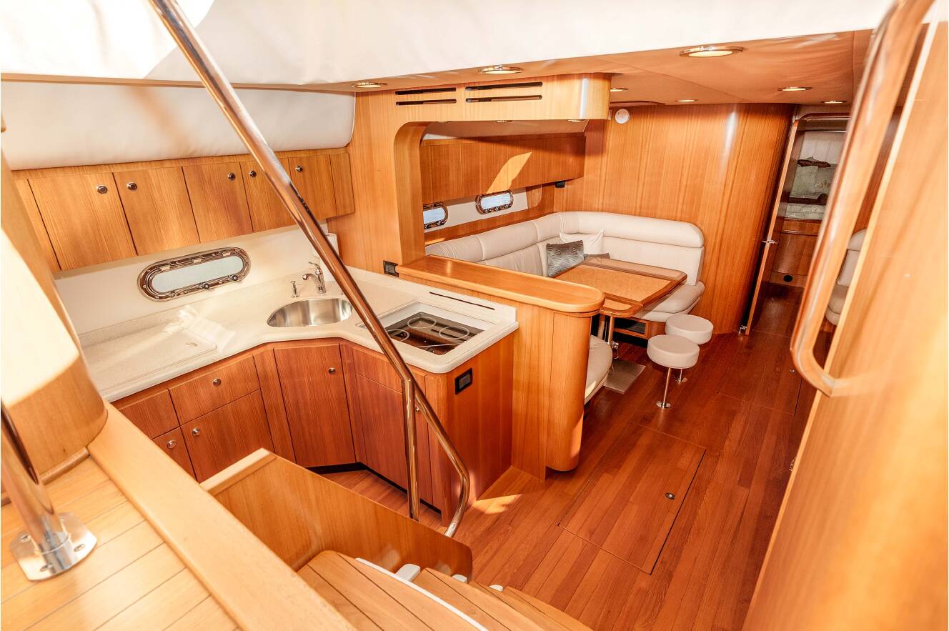 A photo of this 2006 Tiara Yachts 5200 Sovran Salon