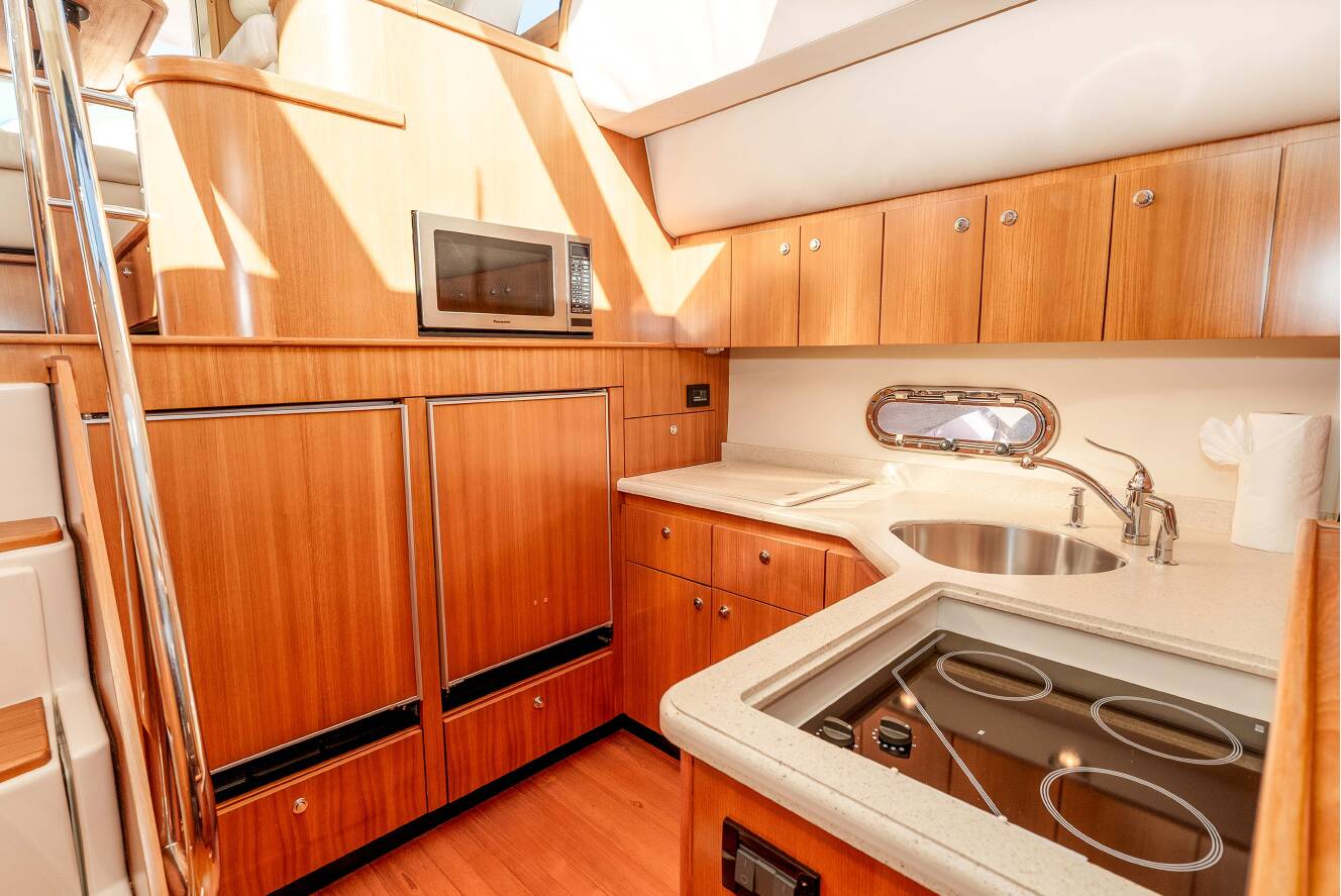 A photo of this 2006 Tiara Yachts 5200 Sovran Salon