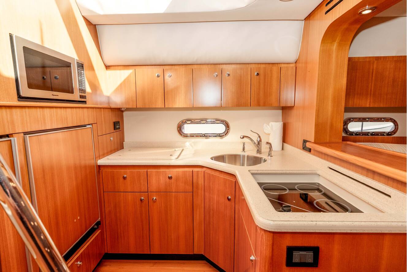 A photo of this 2006 Tiara Yachts 5200 Sovran Salon