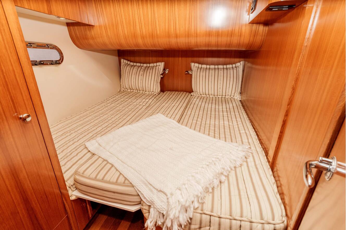 A photo of this 2006 Tiara Yachts 5200 Sovran Salon