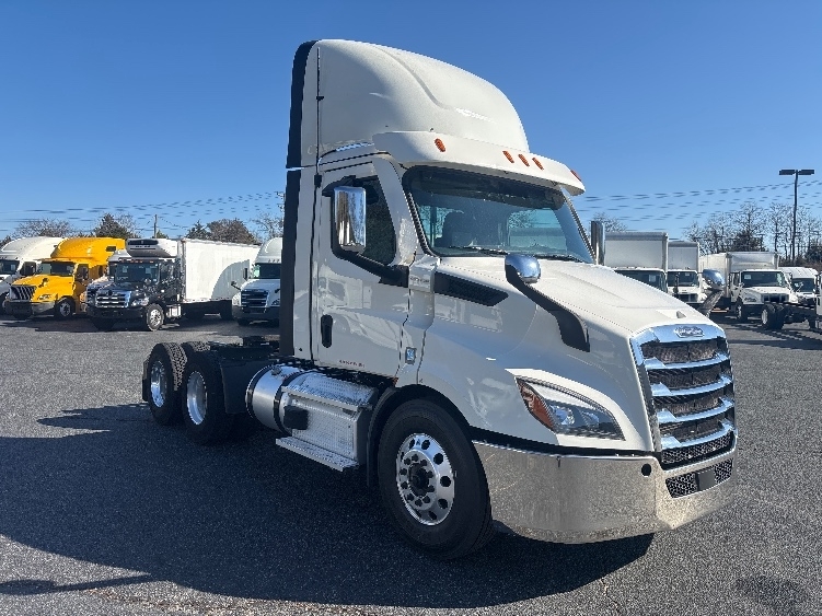 2021 FREIGHTLINER CASCADIA 116 in Concord, NC