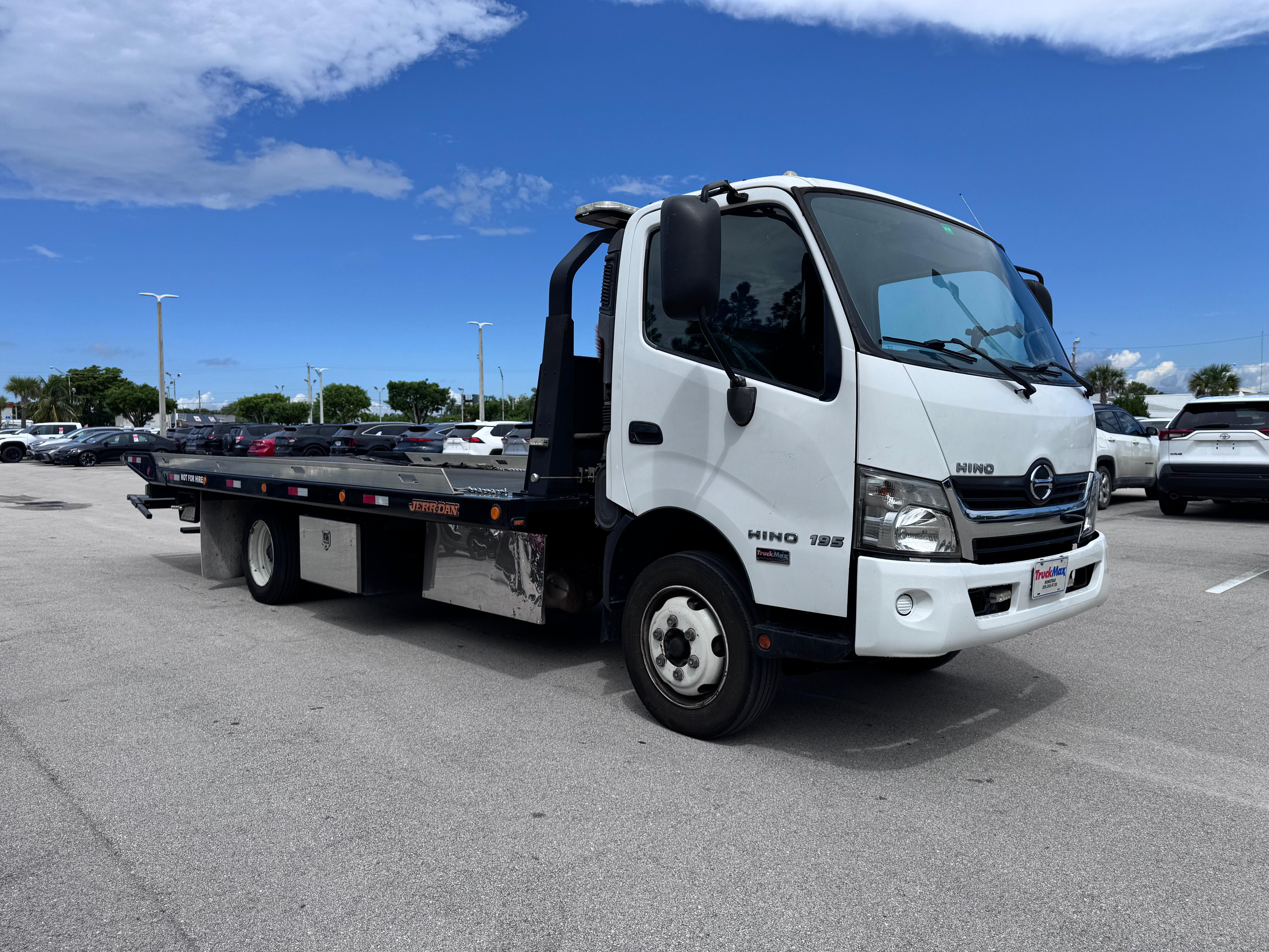 2020 HINO 195 in Doral, FL