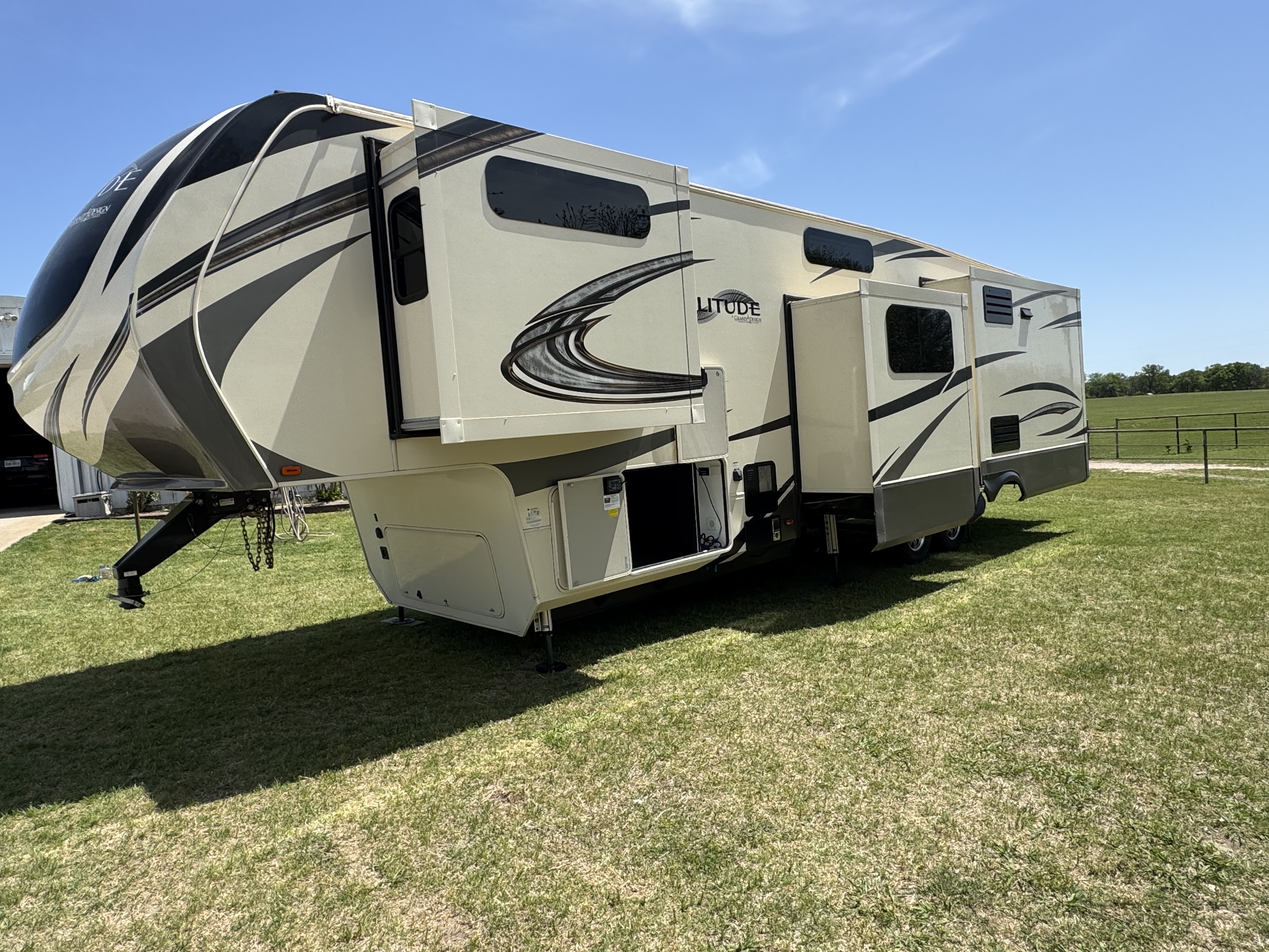 2019 Grand Design SOLITUDE 377MBS RV