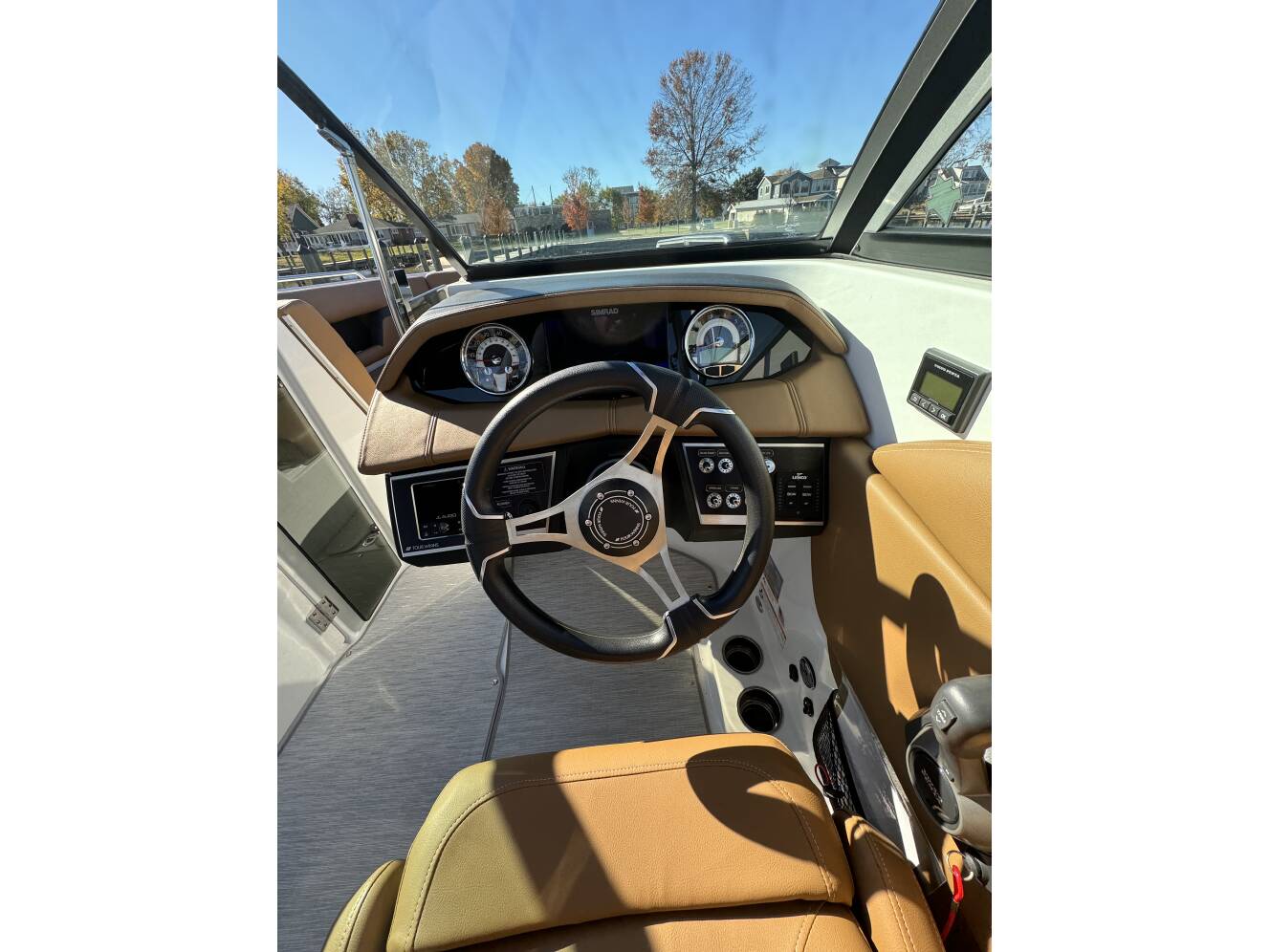 A photo of this 2023 Four Winns Hd Series