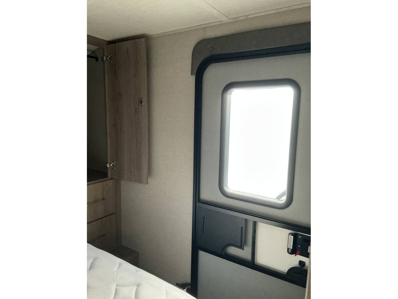 A photo of this 2022 Grand Design IMAGINE XLS 24LDE