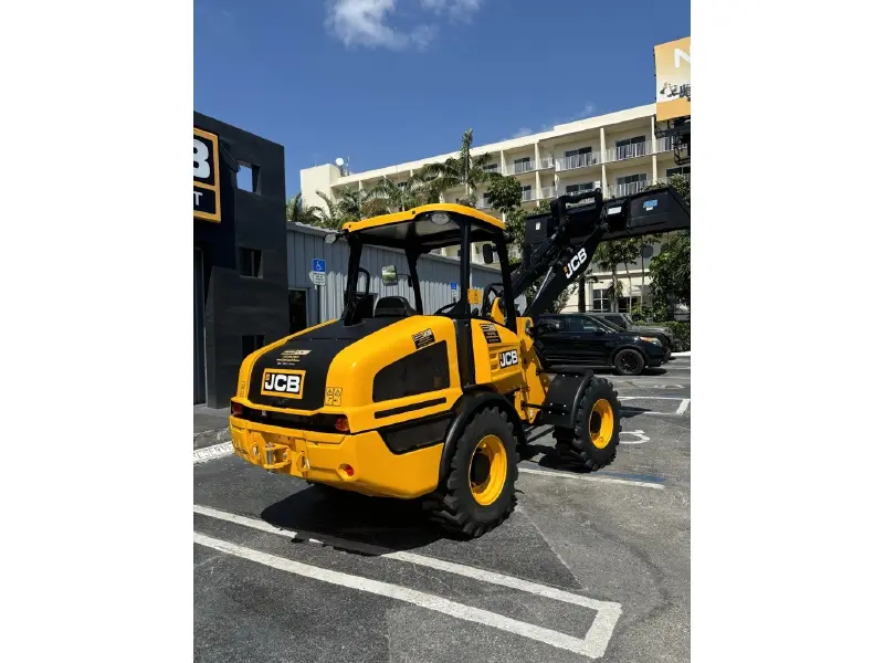 2025 JCB 407
