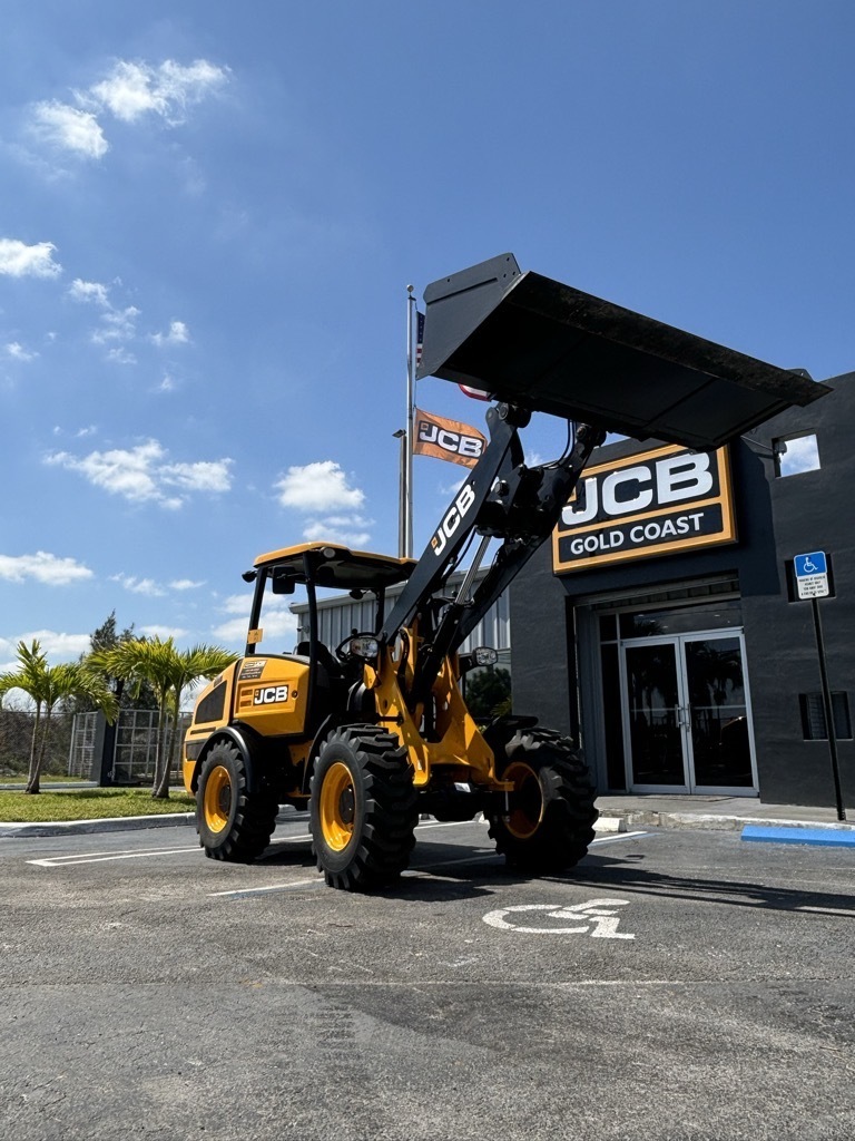 2025 JCB 407 in Medley, FL