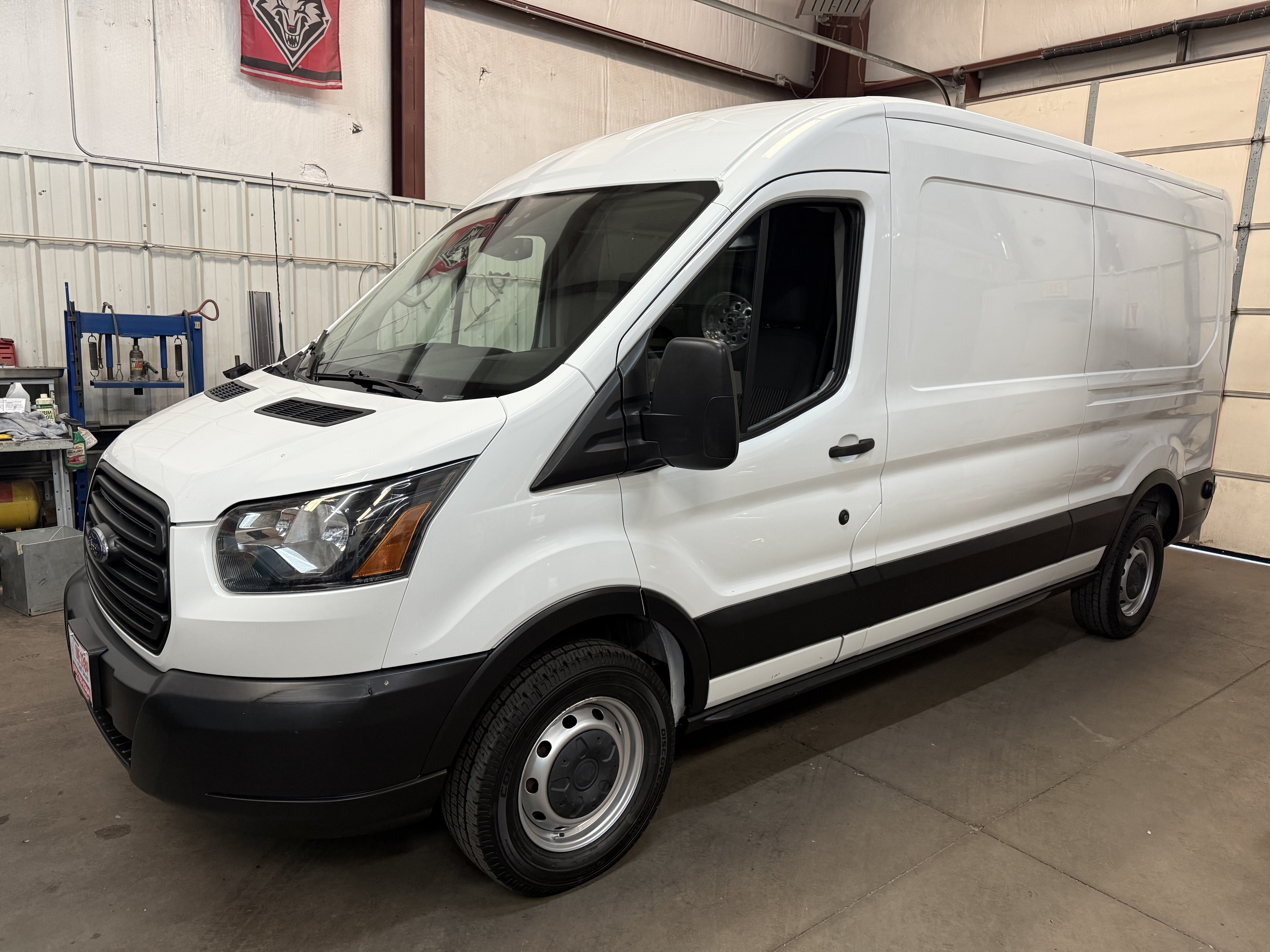 2019 FORD T250 in Albuquerque, NE