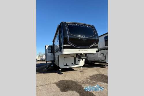 2026 Keystone Rv Montana High Country 295RL in deerwood MN
