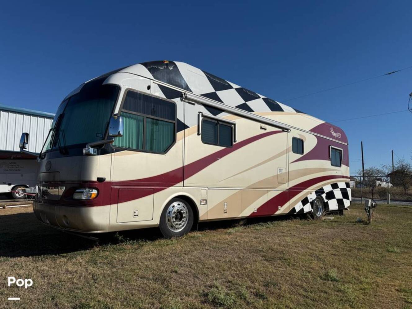 A photo of this 2006 Airstream Skydeck XL XL390