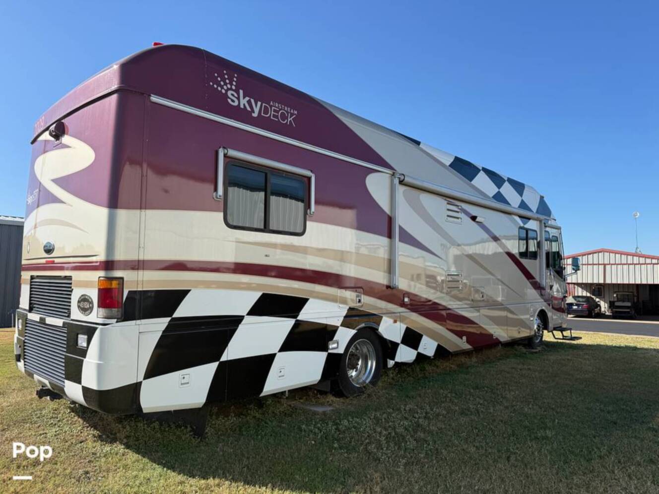 A photo of this 2006 Airstream Skydeck XL XL390