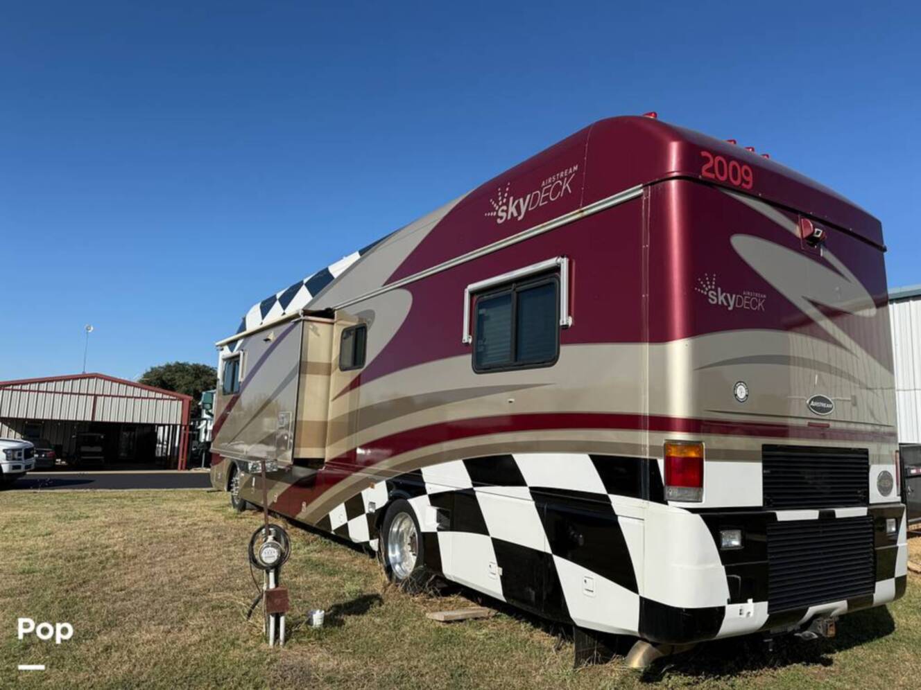 A photo of this 2006 Airstream Skydeck XL XL390