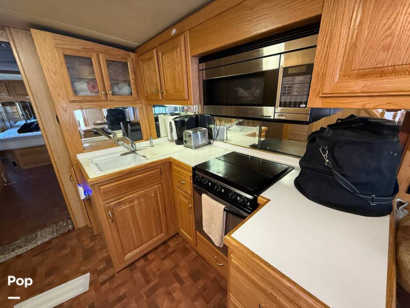 A photo of this 2006 Airstream Skydeck XL XL390