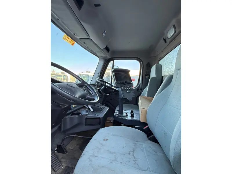 2019 JOHNSTON VT651