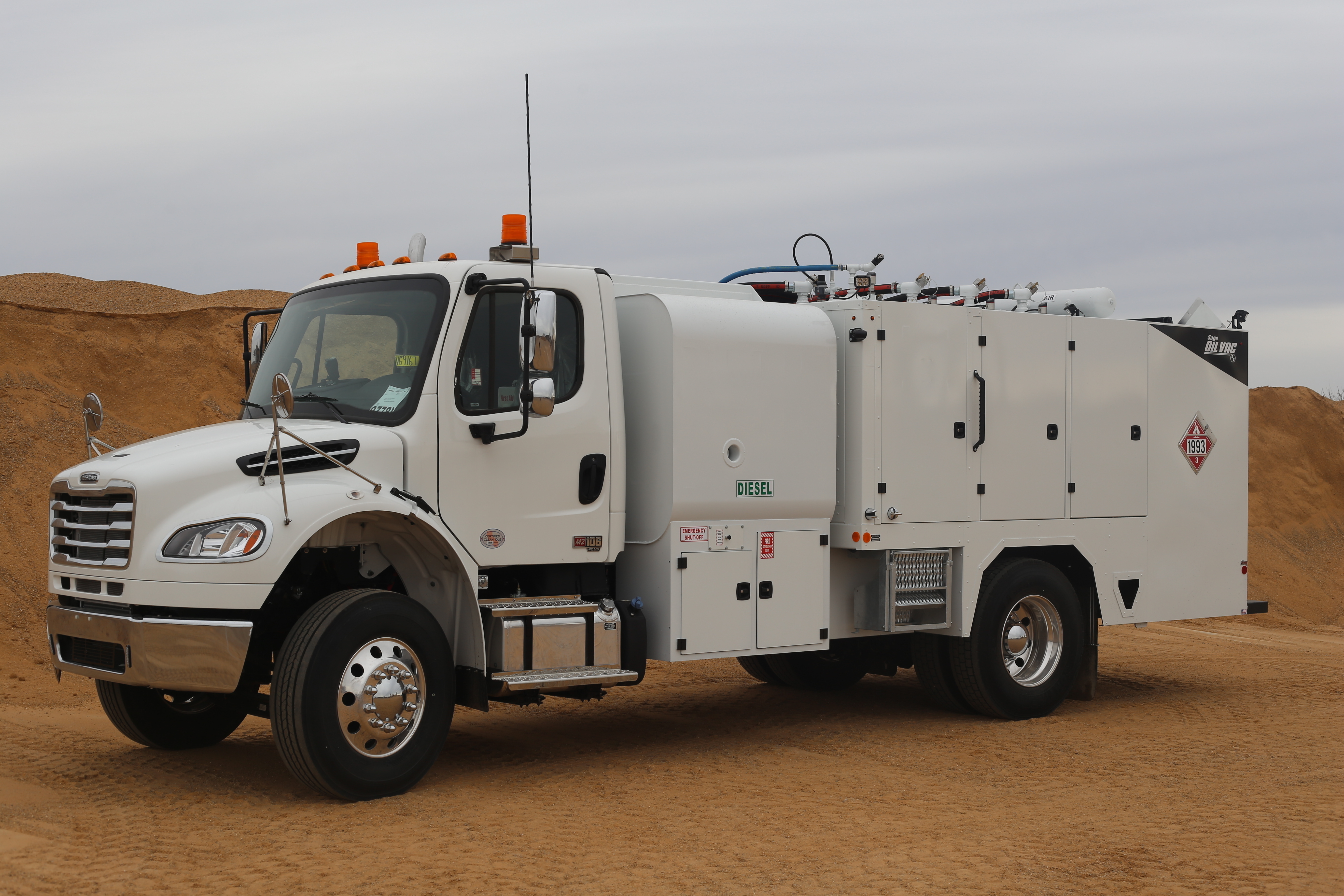 2025 FREIGHTLINER BUSINESS CLASS M2 106 in Amarillo, TX