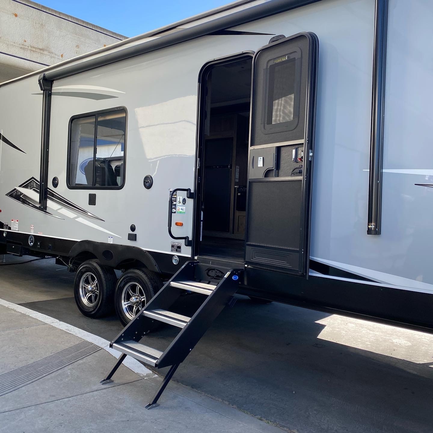 Forest River Cherokee Wolf Pack 23PACK15 RVs for sale - RV Trader