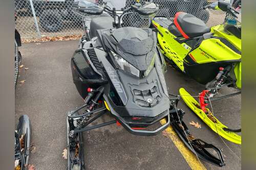 2022 Ski-Doo Renegade X-RS 900 ACE Turbo R ES w/ Adj. Pkg, RipSaw 1 in antigo WI