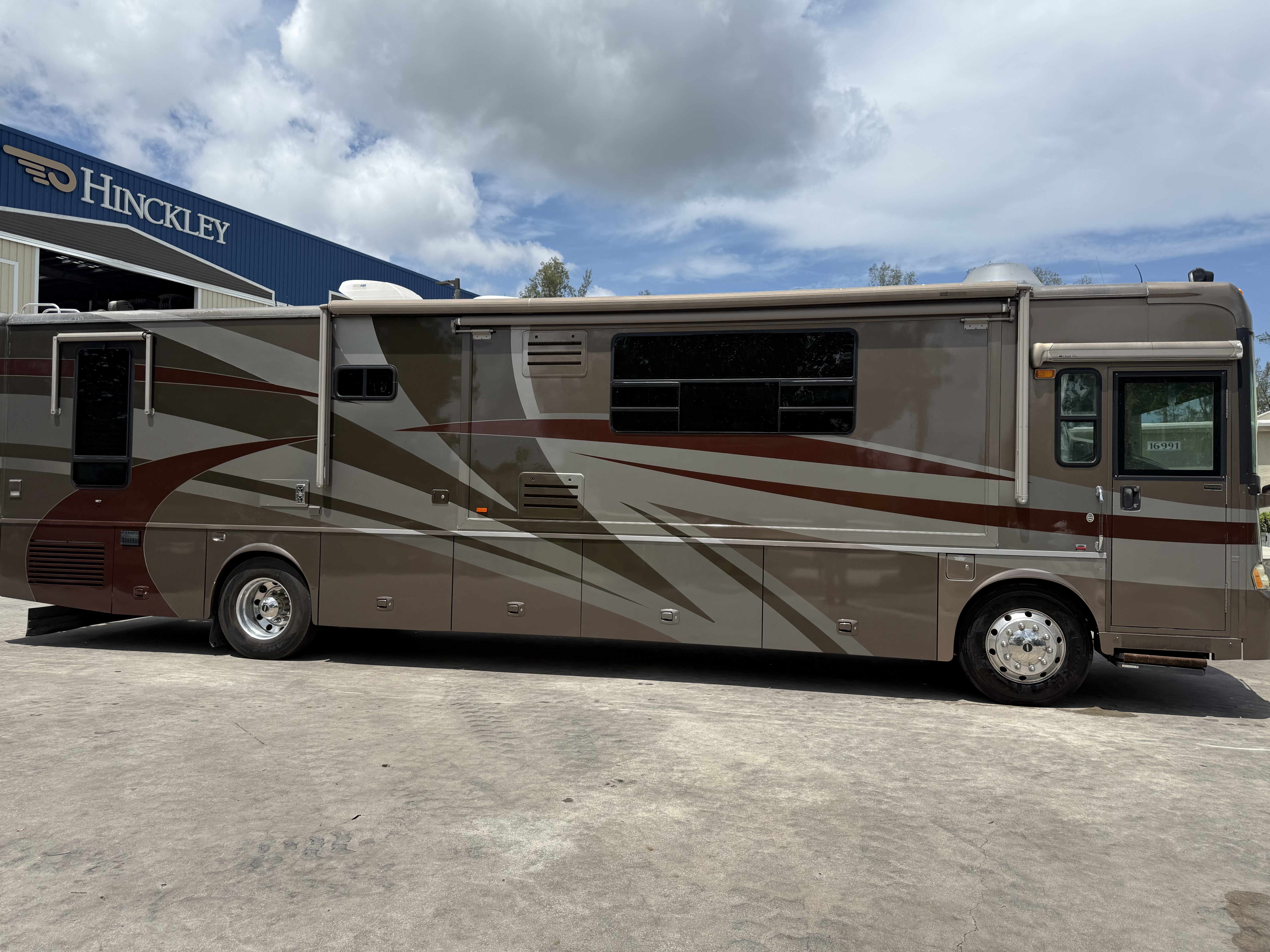 2004 Winnebago HORIZON 40AD RV