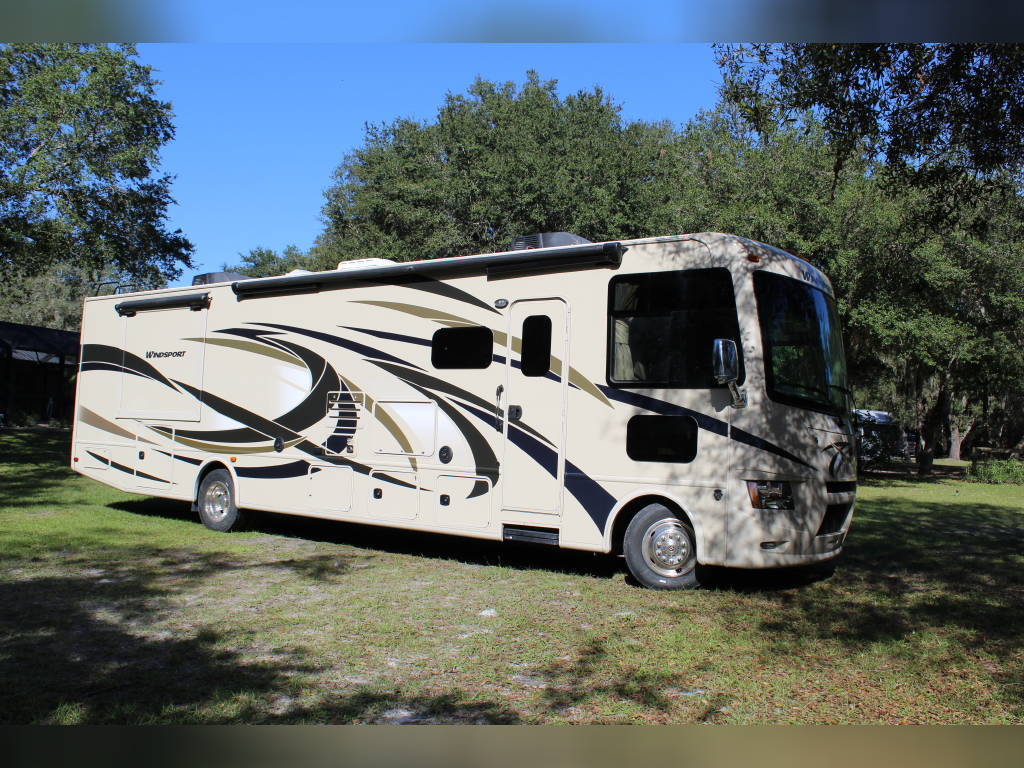 2015 Thor Motor Coach WINDSPORT 35C RV