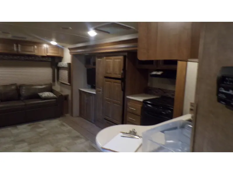 2017 FOREST RIVER 2906