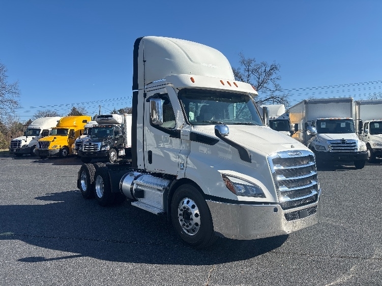 2021 FREIGHTLINER CASCADIA 116 in Concord, NC