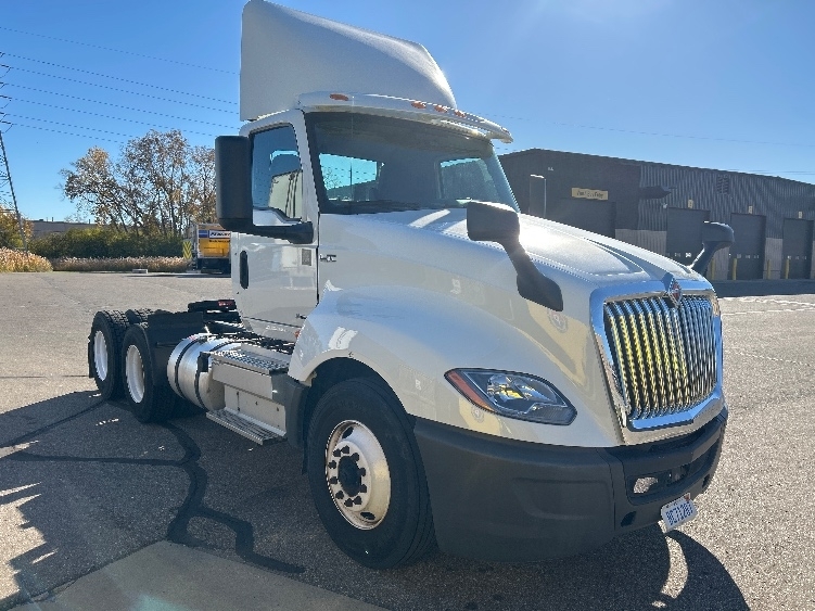 2019 INTERNATIONAL LT625 in Warren, MI