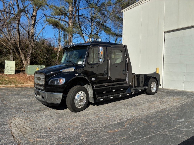 2023 FREIGHTLINER Business Class M2 106 in Greenville, SC