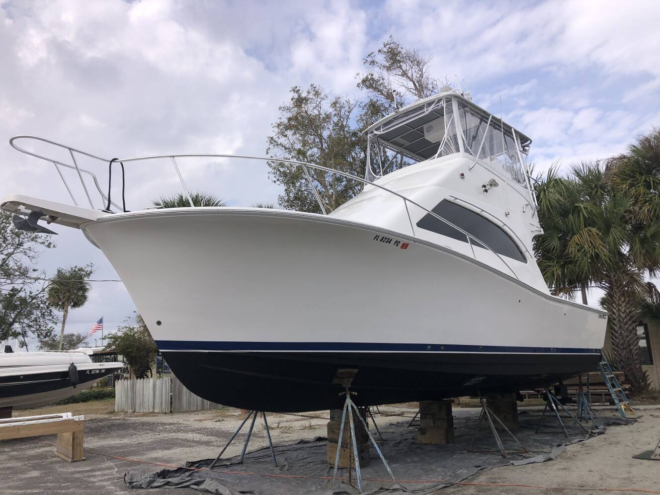 A photo of this 2005 Luhrs 34 CONVERTIBLE