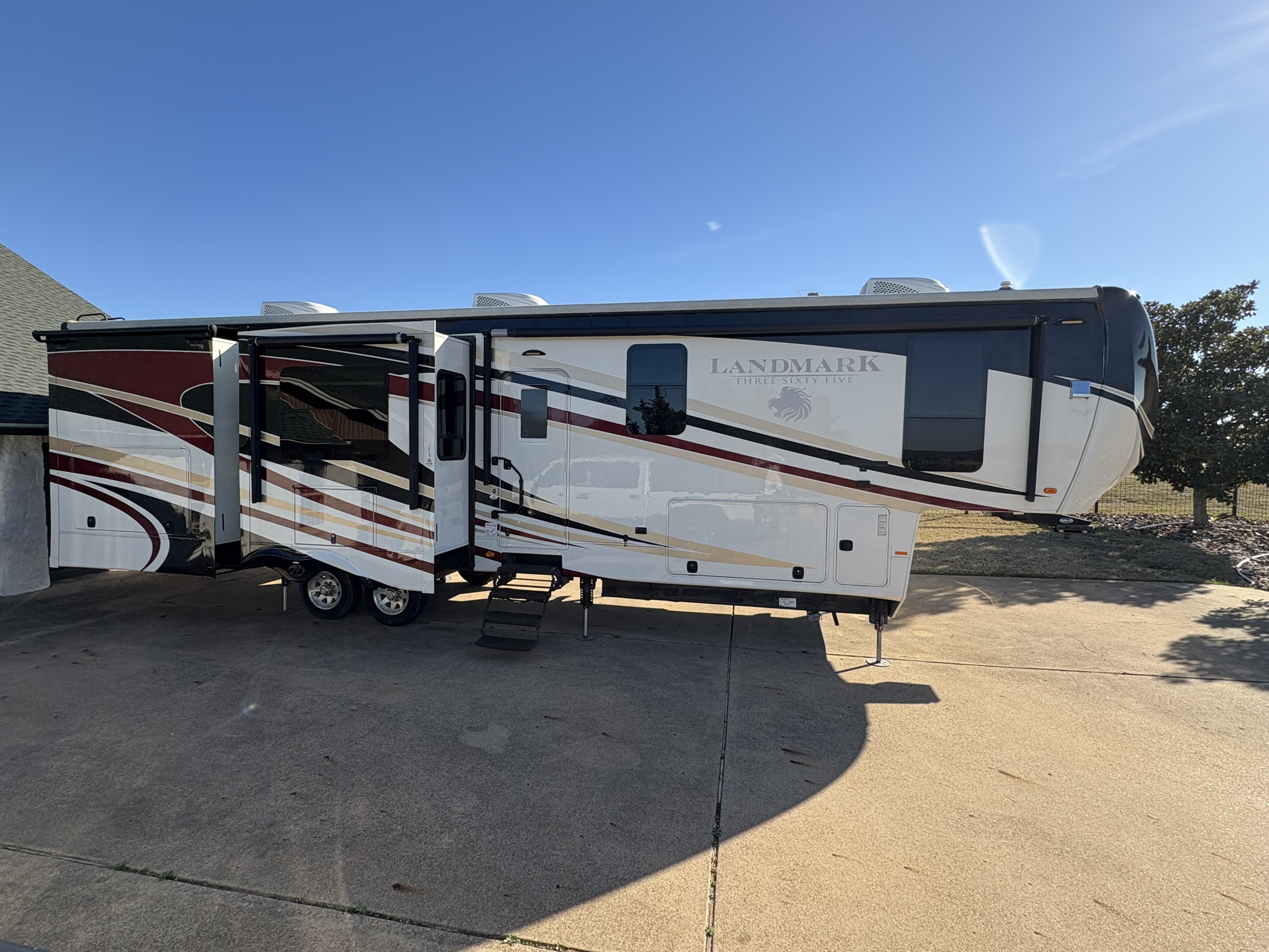 2016 Heartland LANDMARK 365 LM CHARLESTON RV