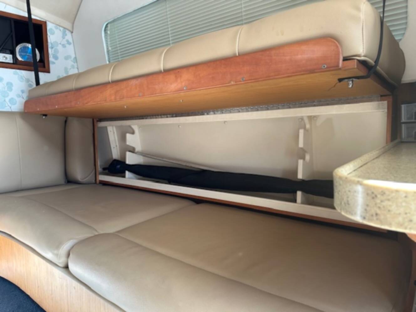 A photo of this 2005 Luhrs 34 CONVERTIBLE
