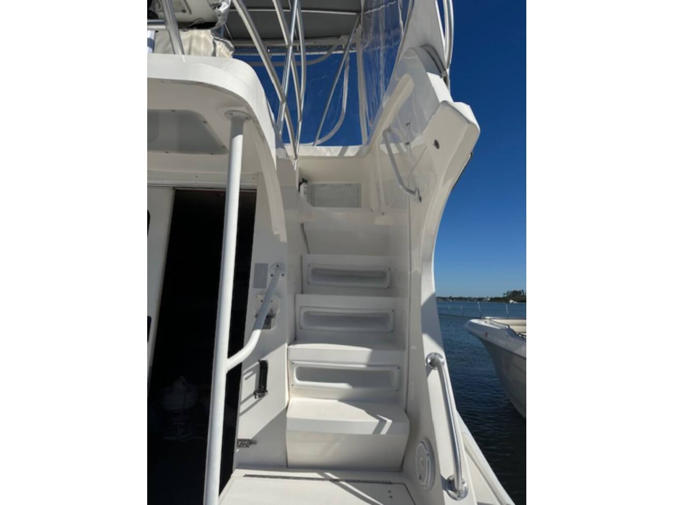 A photo of this 2005 Luhrs 34 CONVERTIBLE