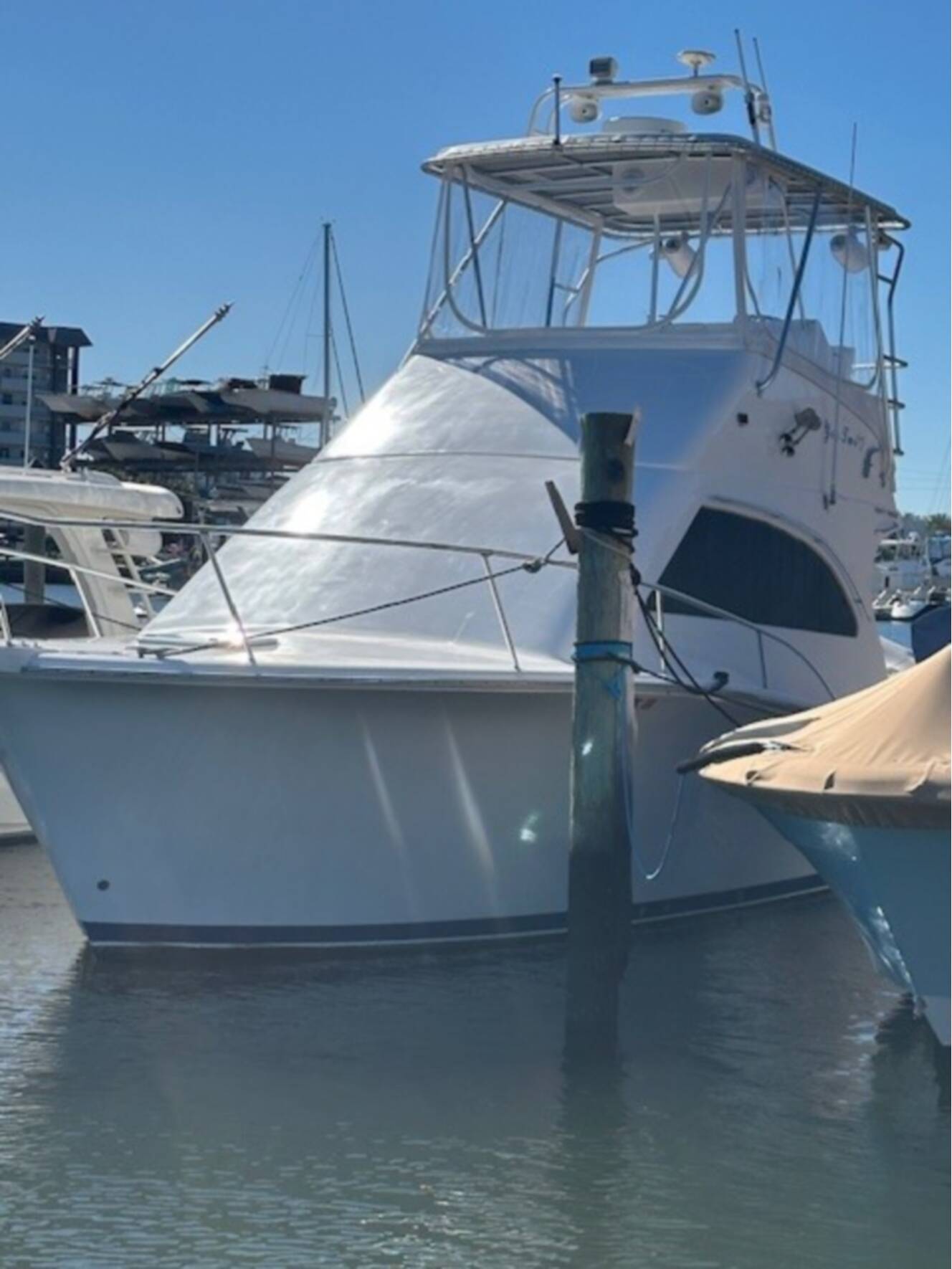 A photo of this 2005 Luhrs 34 CONVERTIBLE