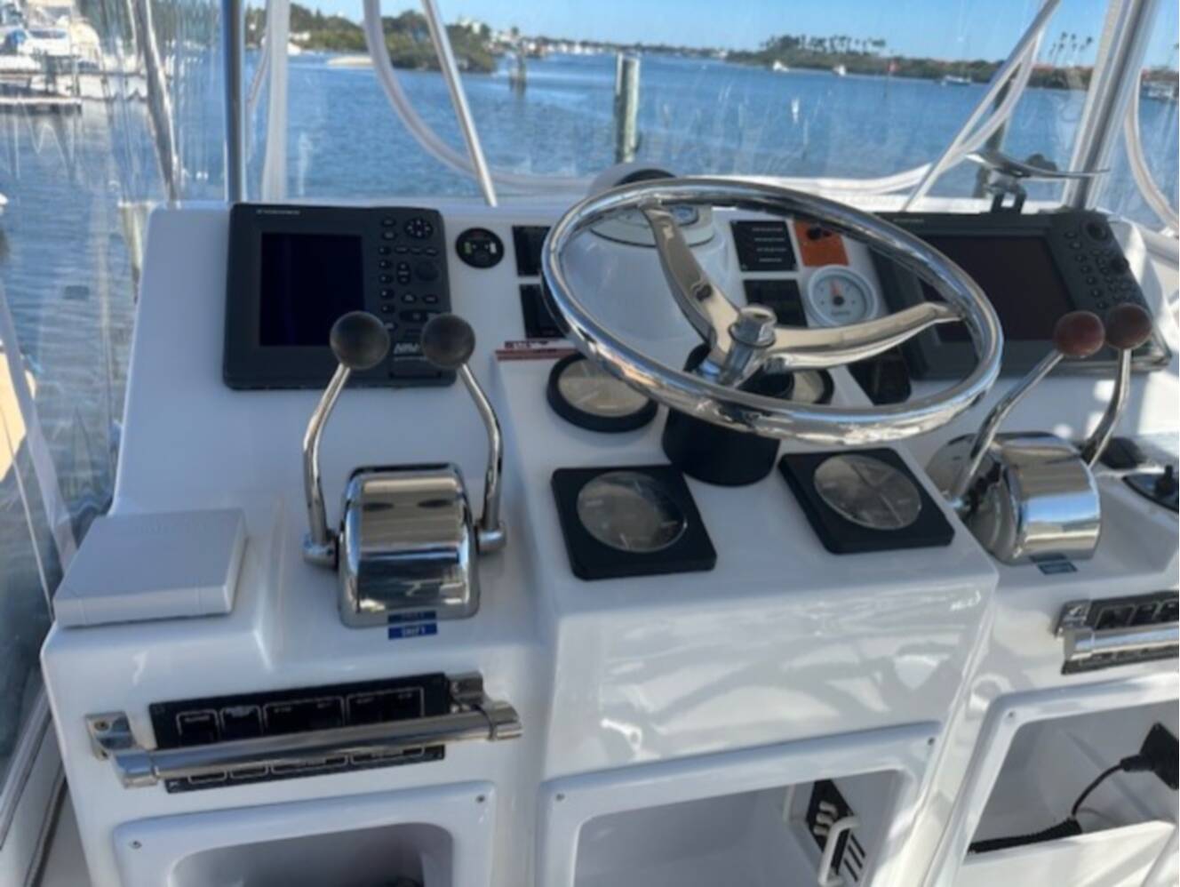 A photo of this 2005 Luhrs 34 CONVERTIBLE