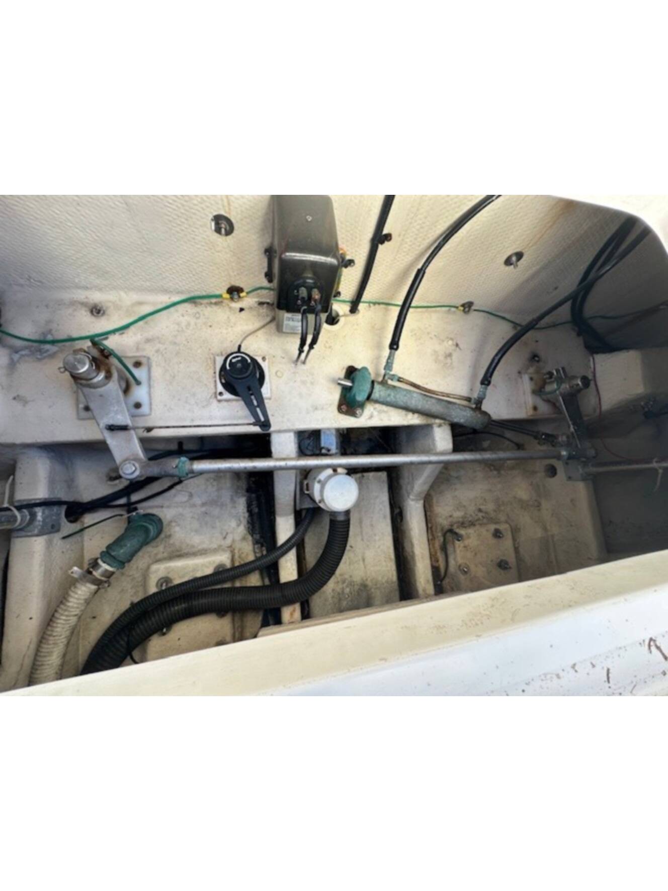 A photo of this 2005 Luhrs 34 CONVERTIBLE