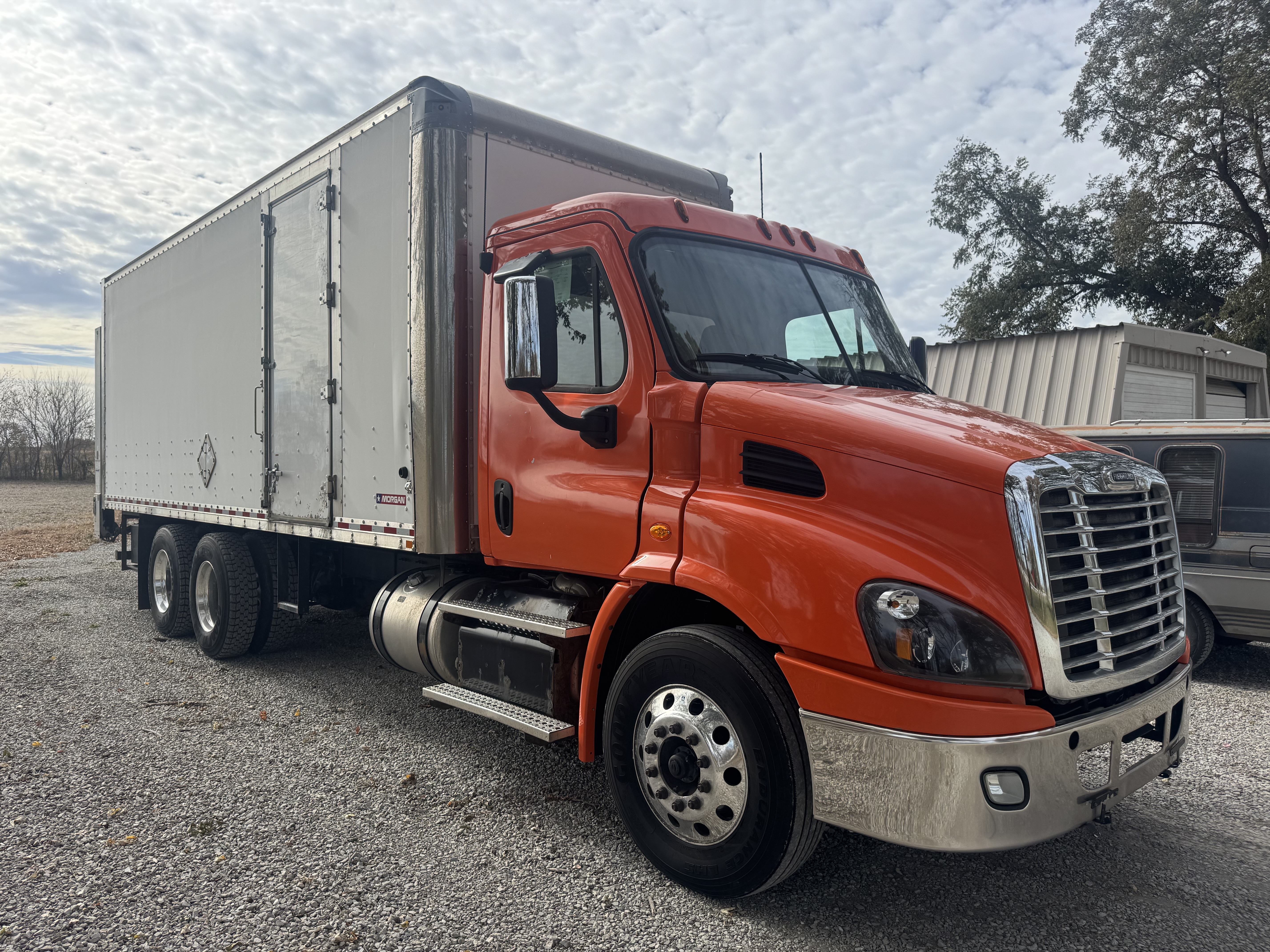 2018 FREIGHTLINER Cascadia 113 in Higginsville, MO