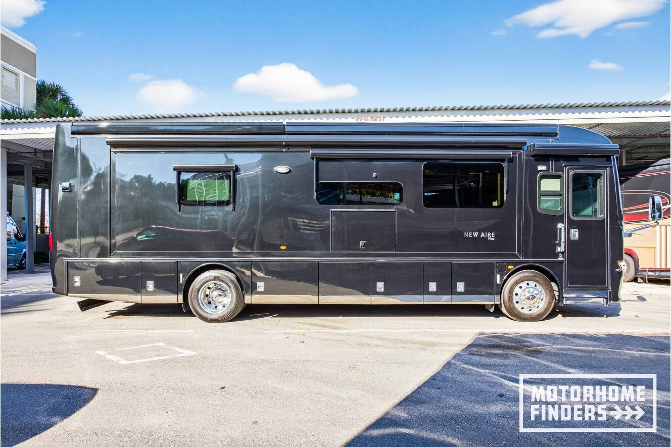 A photo of this 2021 Newmar NEW AIRE 3543