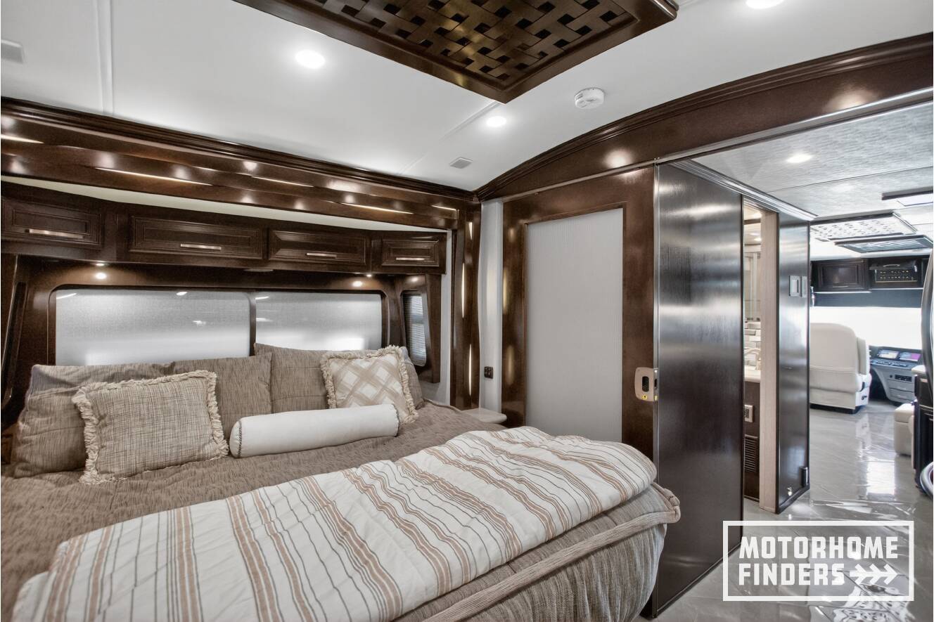 A photo of this 2021 Newmar NEW AIRE 3543