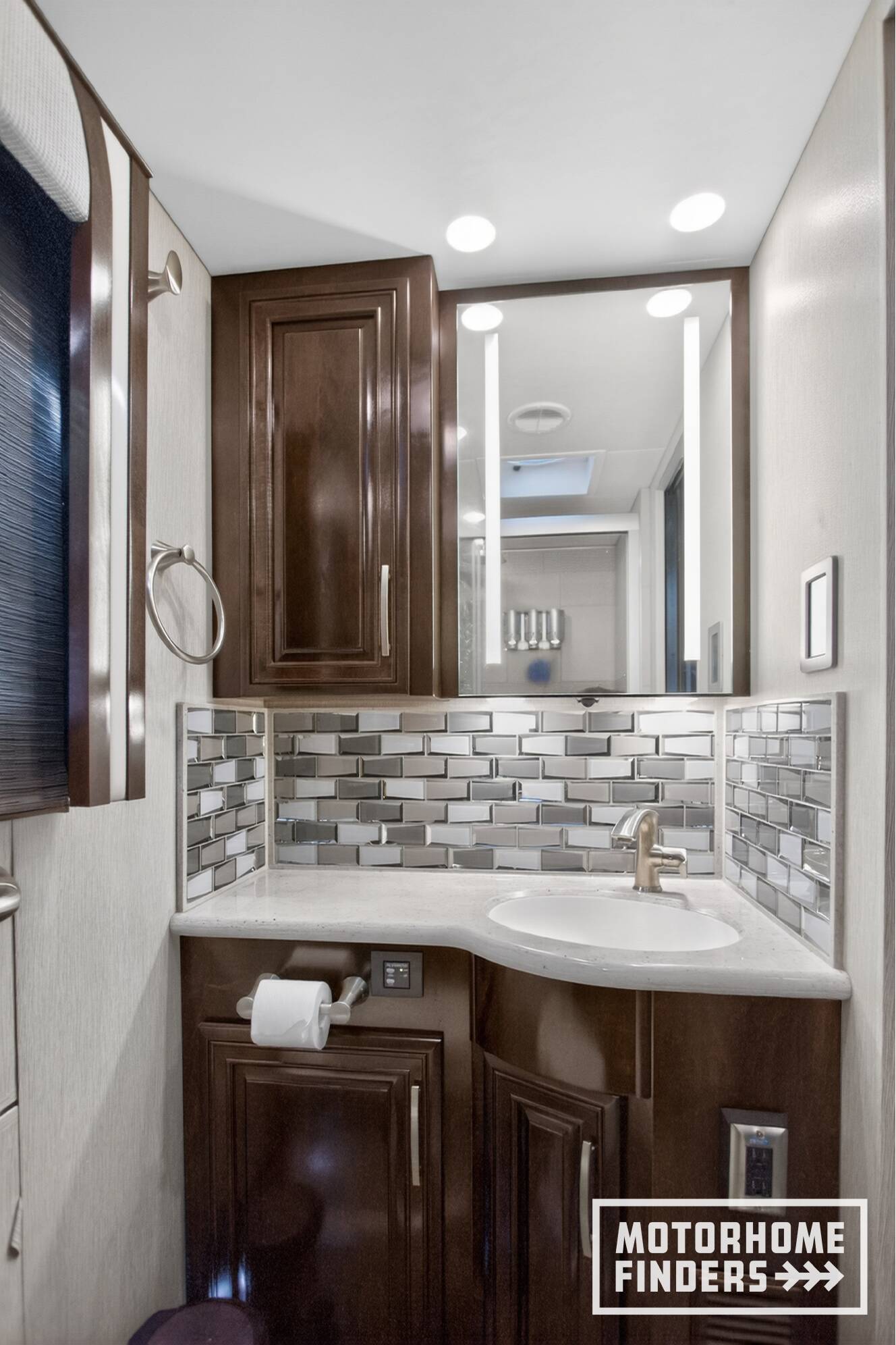 A photo of this 2021 Newmar NEW AIRE 3543