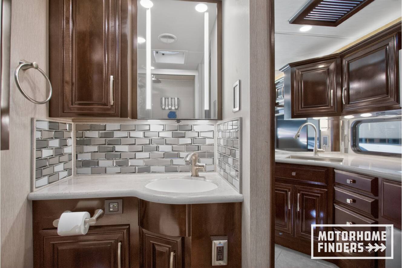 A photo of this 2021 Newmar NEW AIRE 3543