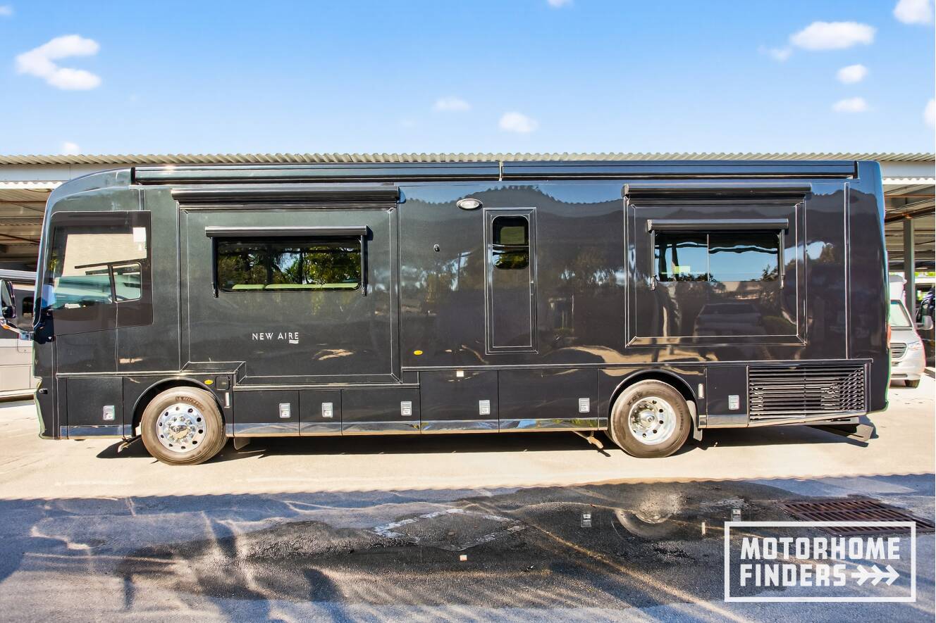 A photo of this 2021 Newmar NEW AIRE 3543