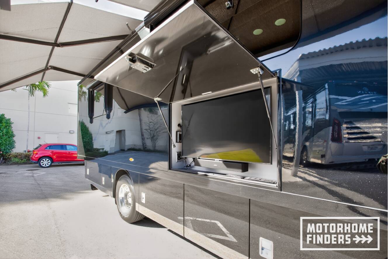 A photo of this 2021 Newmar NEW AIRE 3543