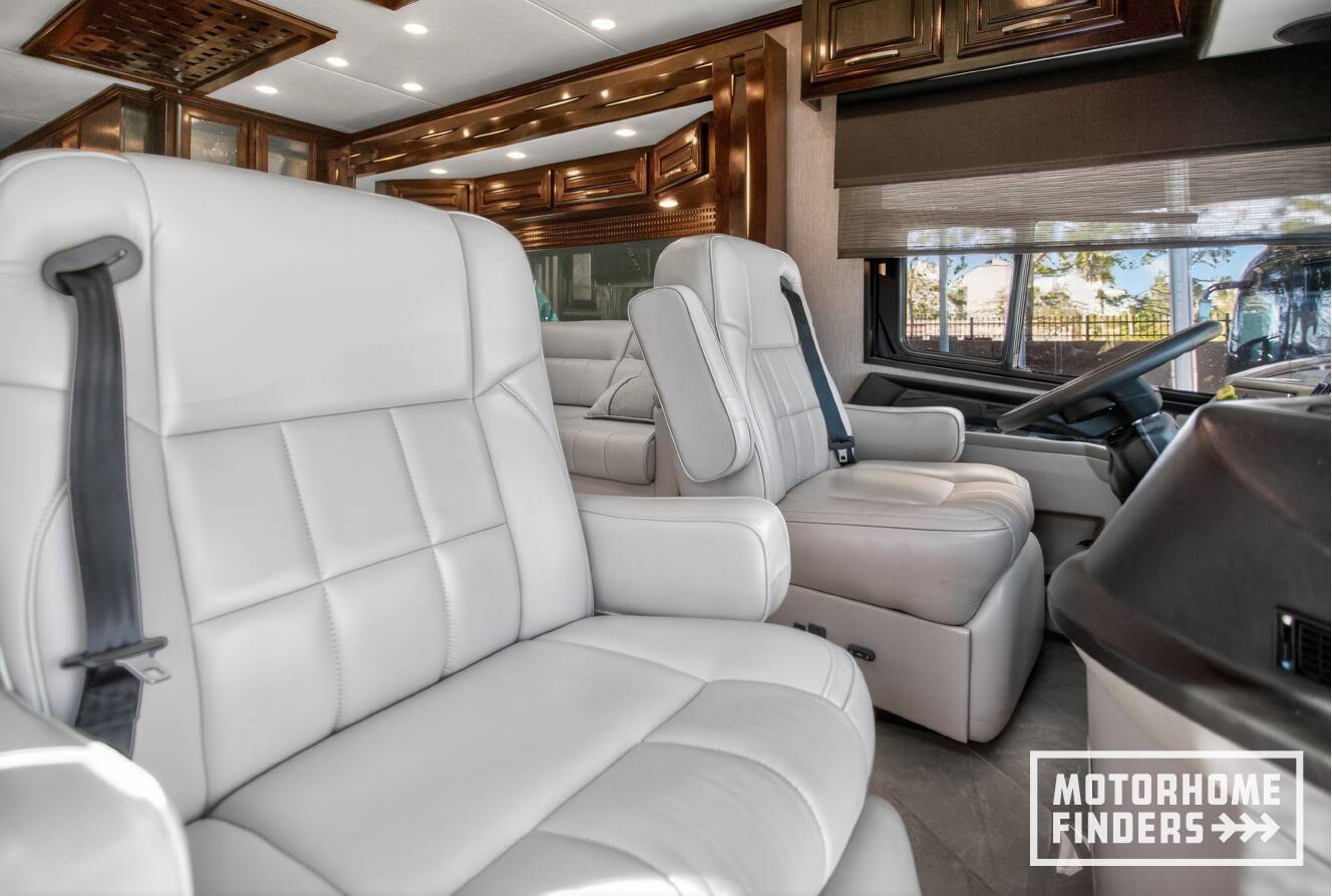 A photo of this 2021 Newmar NEW AIRE 3543