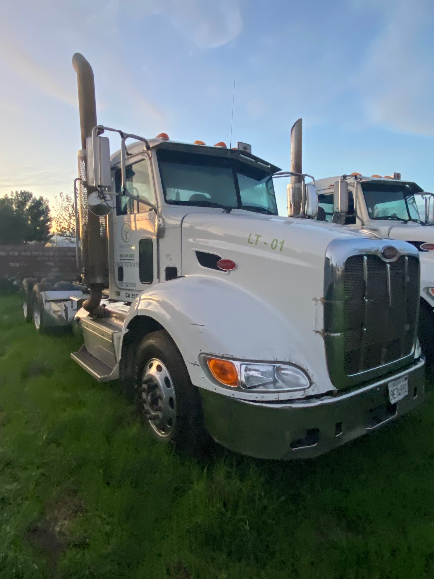 2013 PETERBILT 384 in Fontana, CA