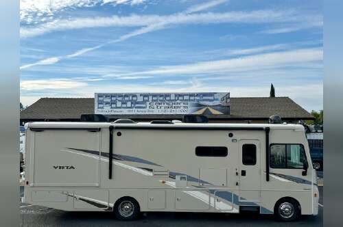 2022 Winnebago 32m Motorhome REDUCED $25,000 7/6/26 in livermore CA