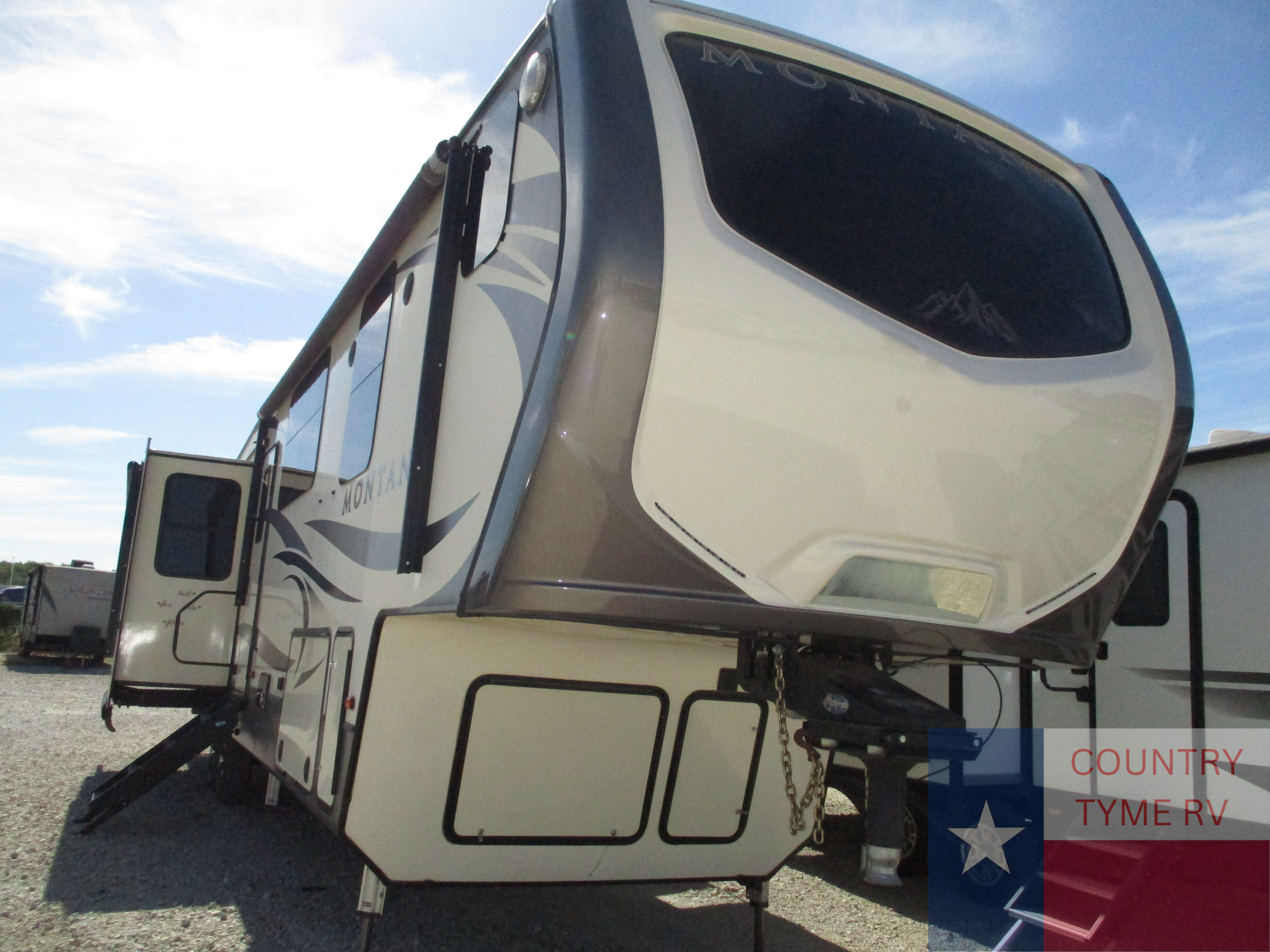 2018 Keystone Montana 3811MS in georgetown TX
