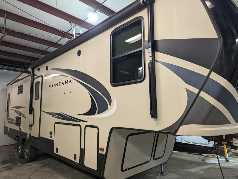 2020 Keystone Montana High Country 305RL in rock falls IL